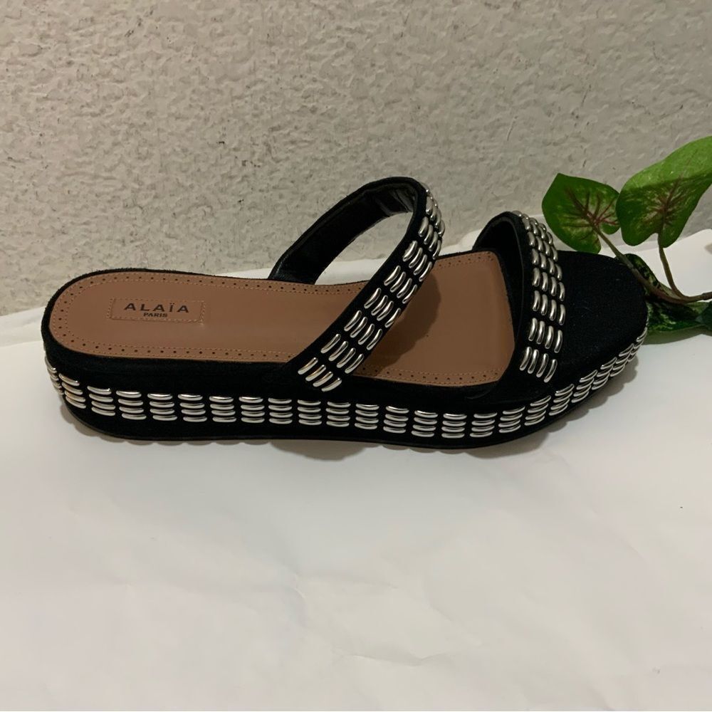 Alaia Black Suede black platform Strap Sandals Size 39 Italy 2” heels